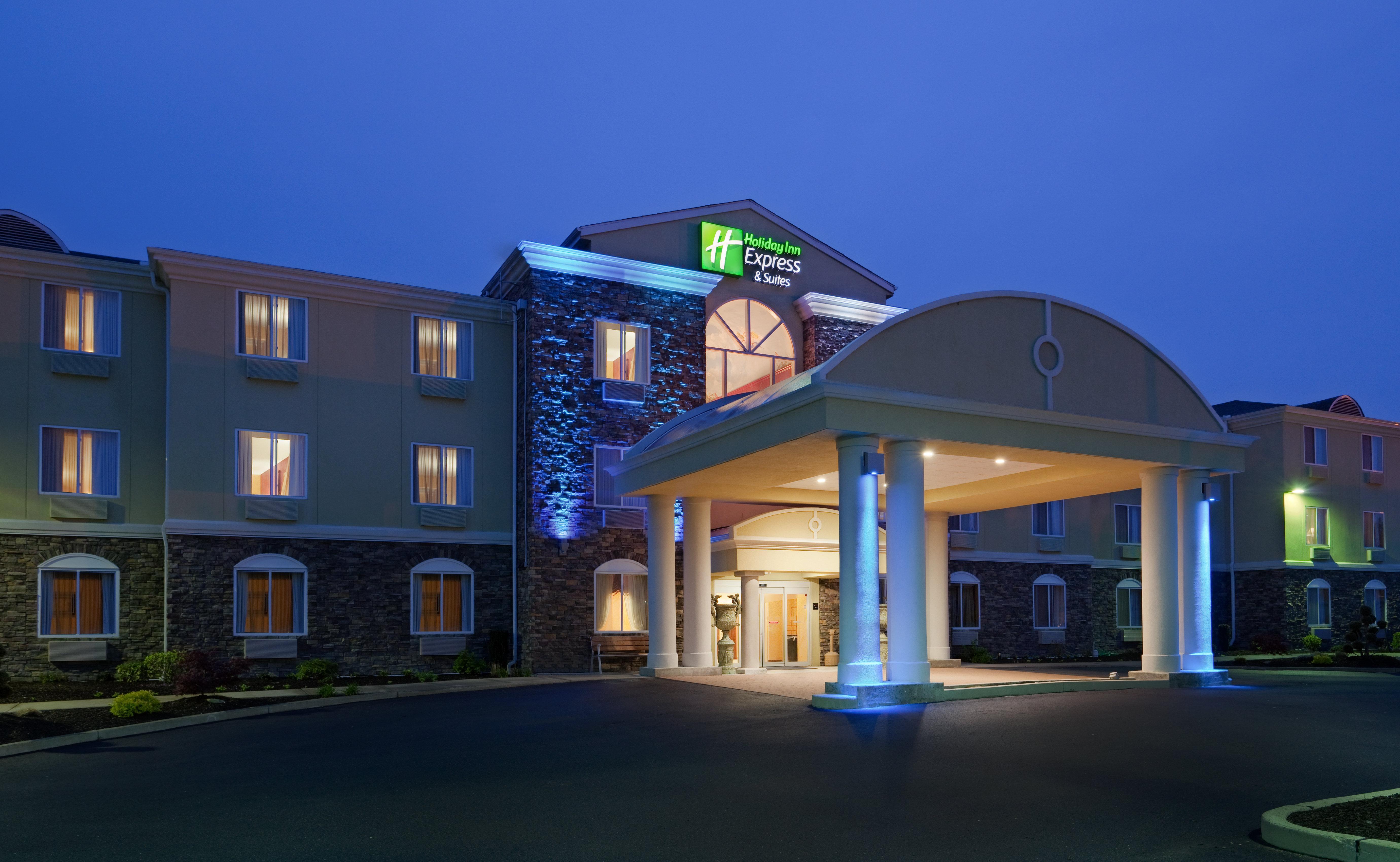 Holiday Inn Express Hotel & Suites Swansea By Ihg Exterior foto