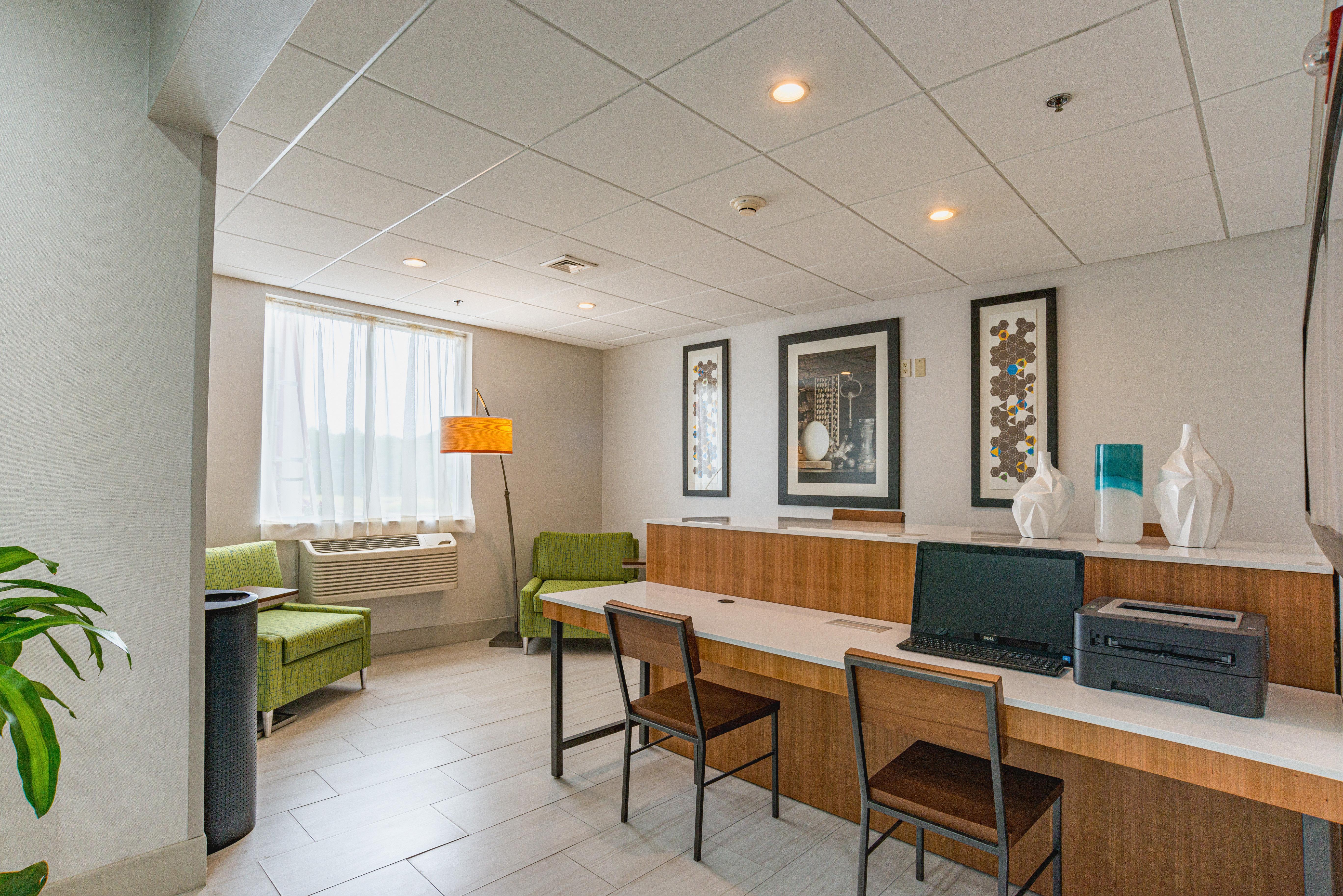 Holiday Inn Express Hotel & Suites Swansea By Ihg Exterior foto